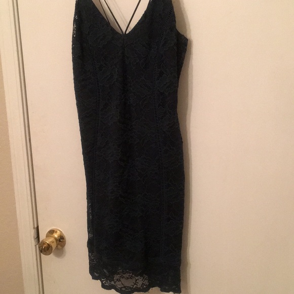 Top shop lace cocktail dress. - Picture 4 of 4